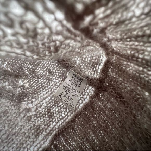 Calvin Klein Grey Wool/Mohair Blend Cable Knit Crewneck Sweater Size S - Picture 6 of 9